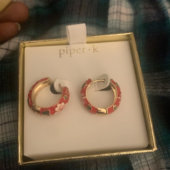 Earrings - Picture 5 of 6